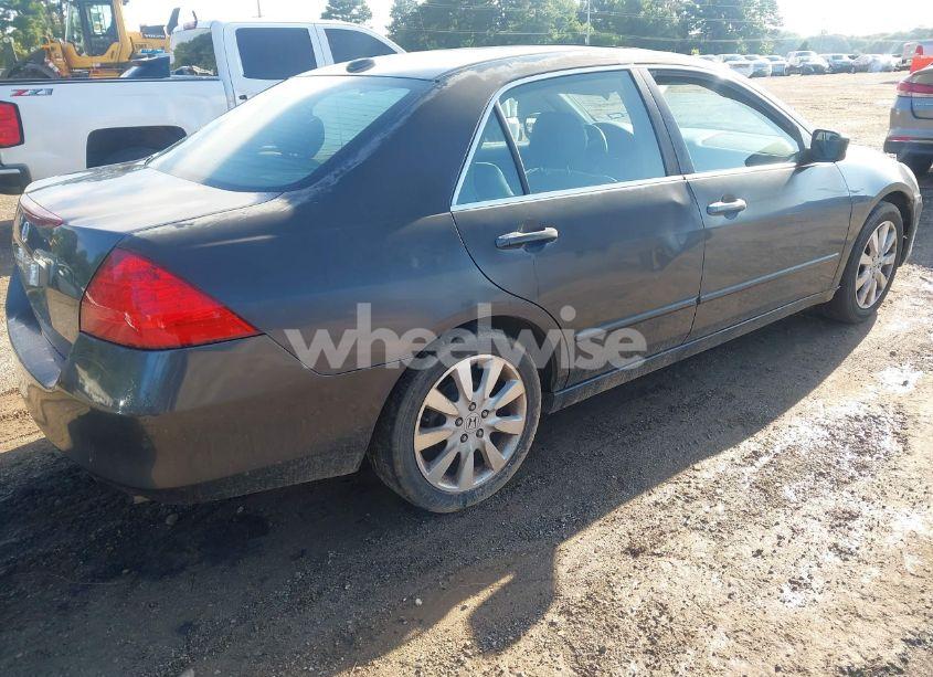 Photo 4 of 2007 Honda Accord 3.0 EX (VIN 1HGCM66597A049565)