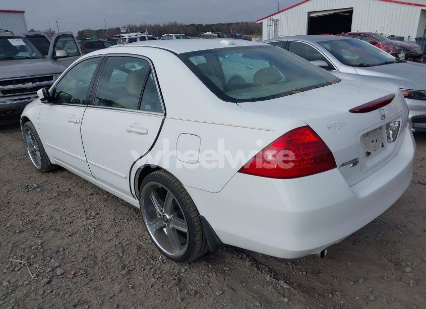 Photo 3 of 2007 Honda Accord 3.0 EX (VIN 1HGCM66597A062705)