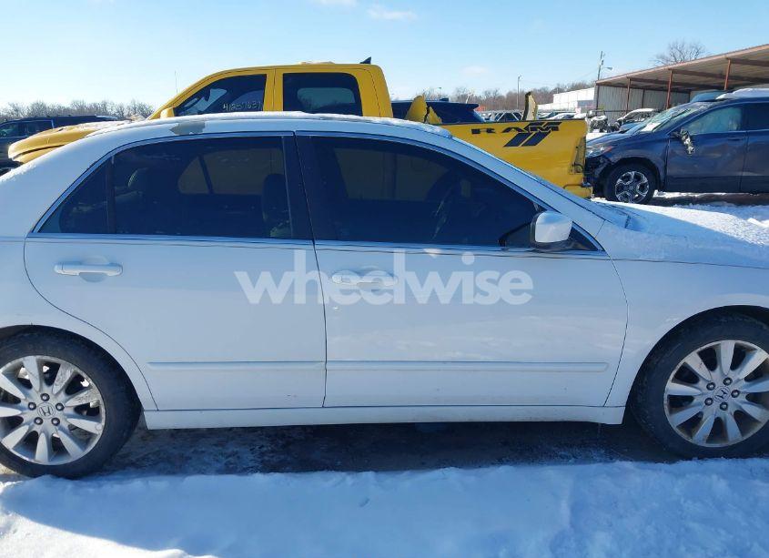 Photo 13 of 2007 Honda Accord 3.0 EX (VIN 1HGCM66597A065331)