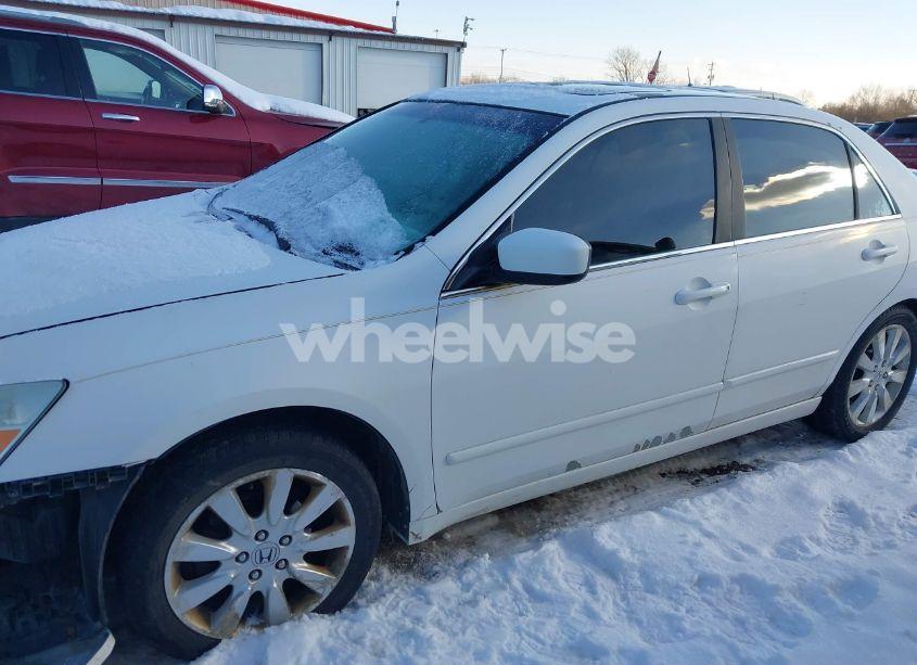 Photo 14 of 2007 Honda Accord 3.0 EX (VIN 1HGCM66597A065331)