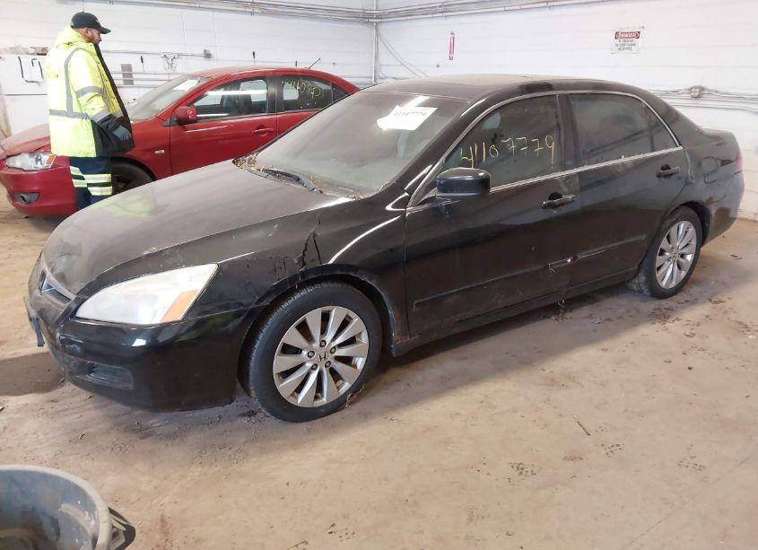 Photo 2 of 2007 Honda Accord 3.0 EX (VIN 1HGCM66597A090133)