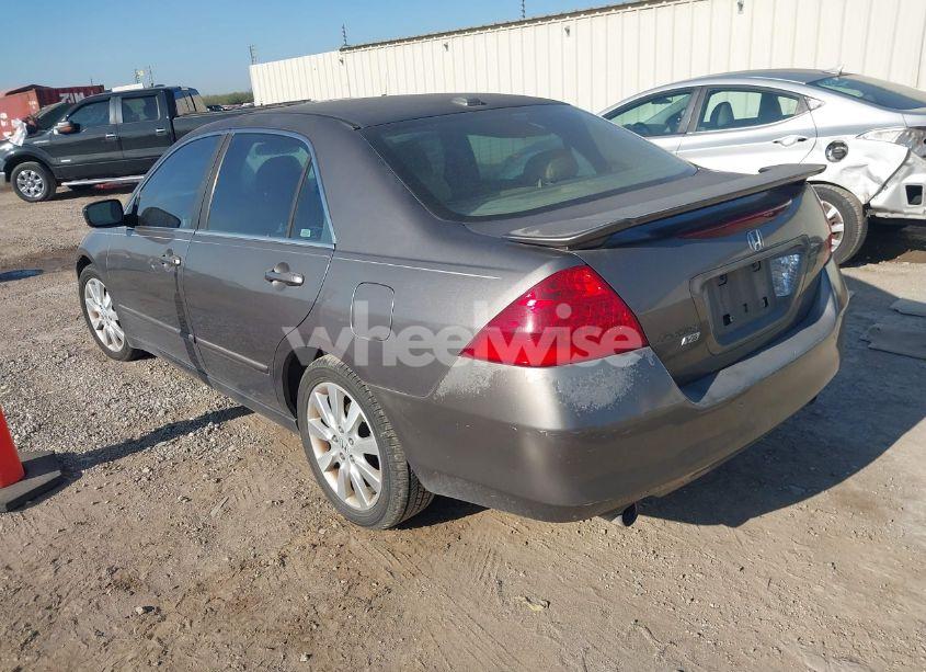 Photo 3 of 2007 Honda Accord 3.0 EX (VIN 1HGCM66597A097311)