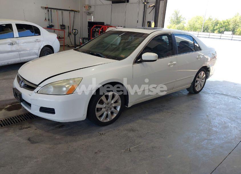 Photo 2 of 2007 Honda Accord 3.0 EX (VIN 1HGCM66597A105875)