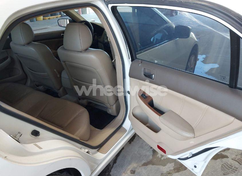 Photo 8 of 2007 Honda Accord 3.0 EX (VIN 1HGCM66597A105875)