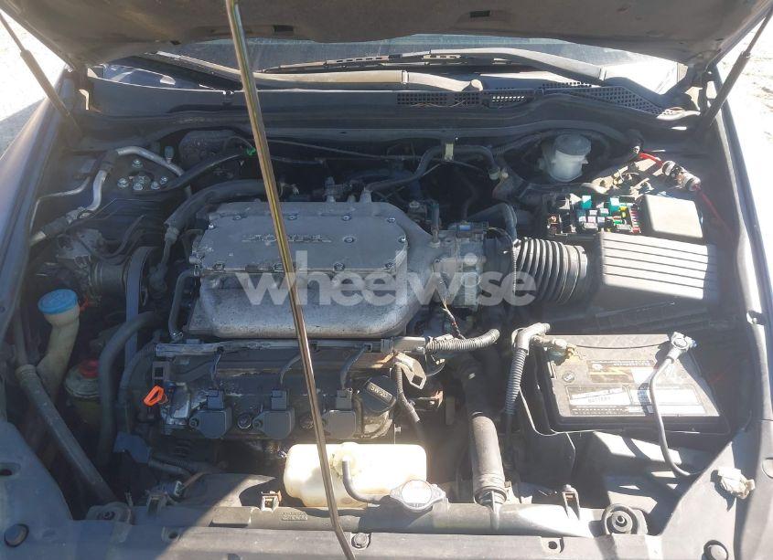 Photo 10 of 2003 Honda Accord 3.0 EX (VIN 1HGCM665X3A065025)