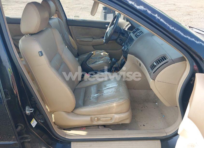 Photo 5 of 2003 Honda Accord 3.0 EX (VIN 1HGCM665X3A074677)