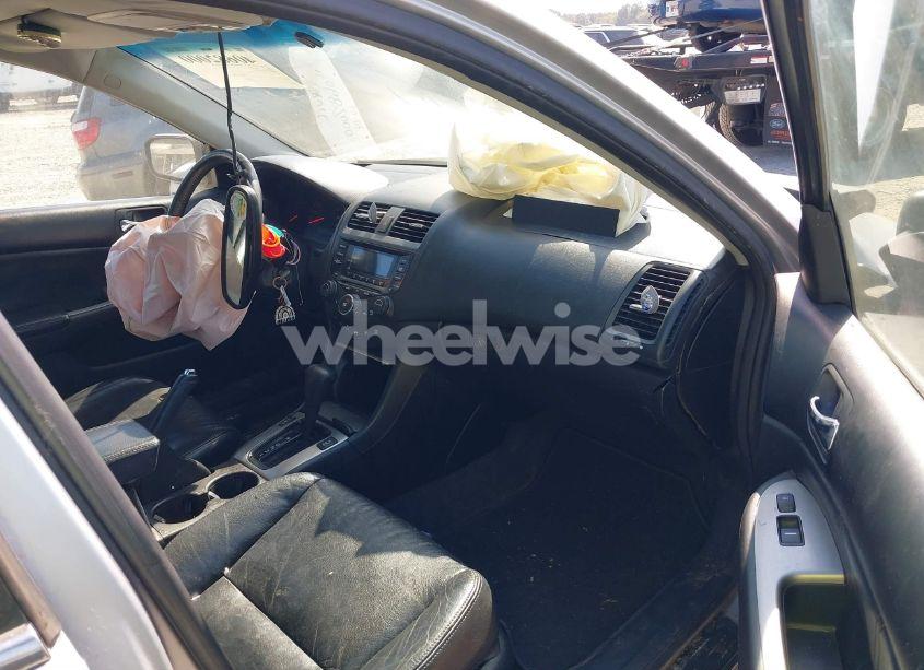 Photo 5 of 2003 Honda Accord 3.0 EX (VIN 1HGCM665X3A082259)