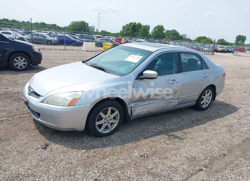 Photo 2 of 2003 Honda Accord 3.0 EX (VIN 1HGCM665X3A089101)