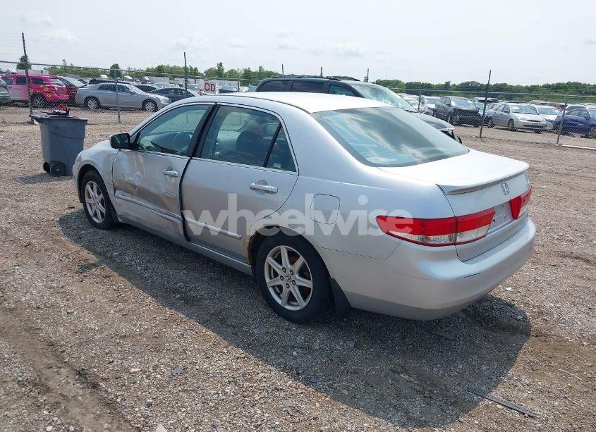 Photo 3 of 2003 Honda Accord 3.0 EX (VIN 1HGCM665X3A089101)