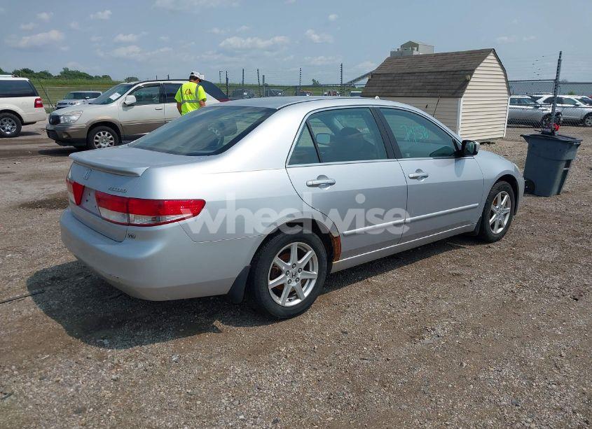 Photo 4 of 2003 Honda Accord 3.0 EX (VIN 1HGCM665X3A089101)