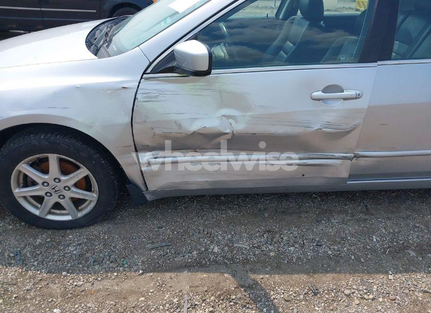 Photo 6 of 2003 Honda Accord 3.0 EX (VIN 1HGCM665X3A089101)