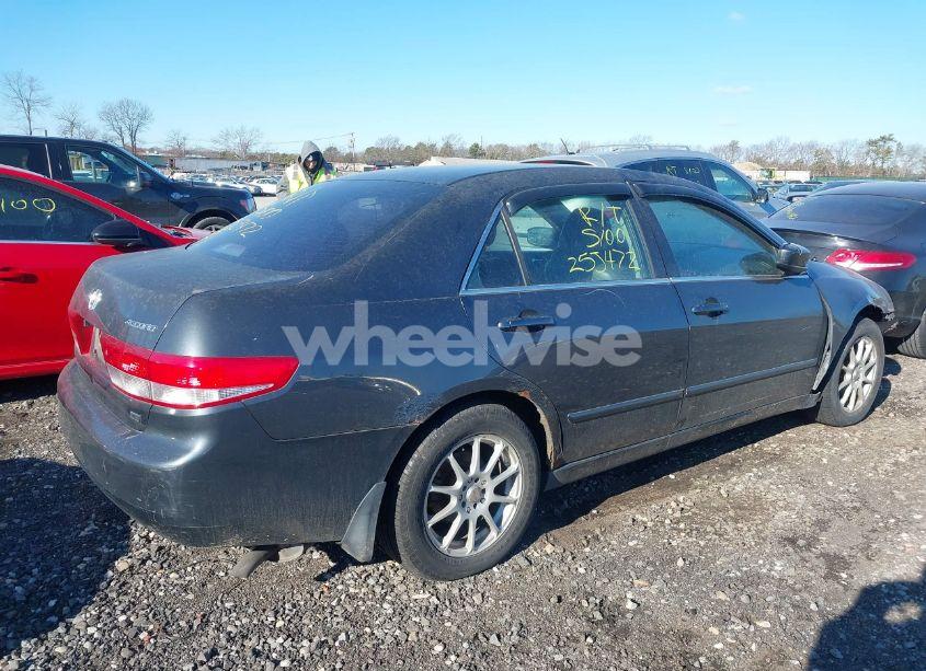 Photo 4 of 2003 Honda Accord 3.0 EX (VIN 1HGCM665X3A091687)