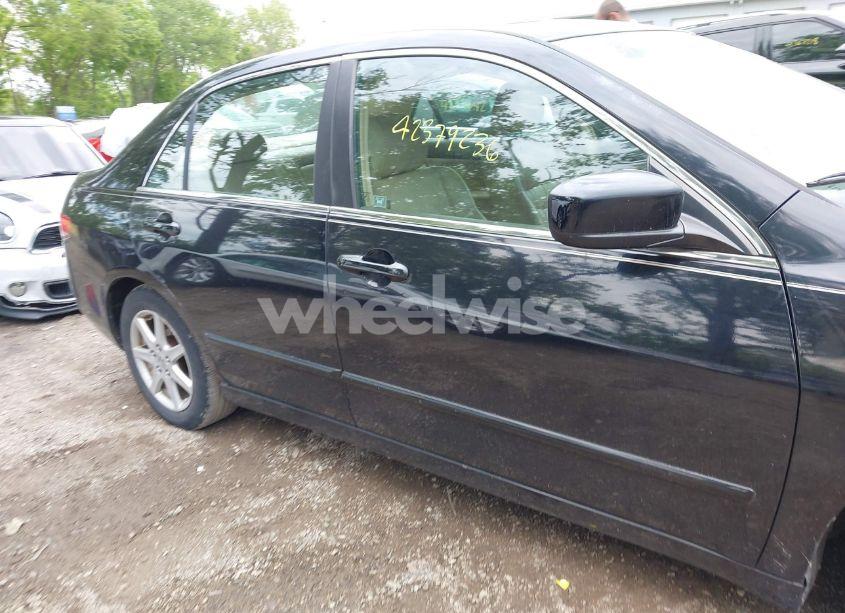 Photo 13 of 2004 Honda Accord 3.0 EX (VIN 1HGCM665X4A024492)