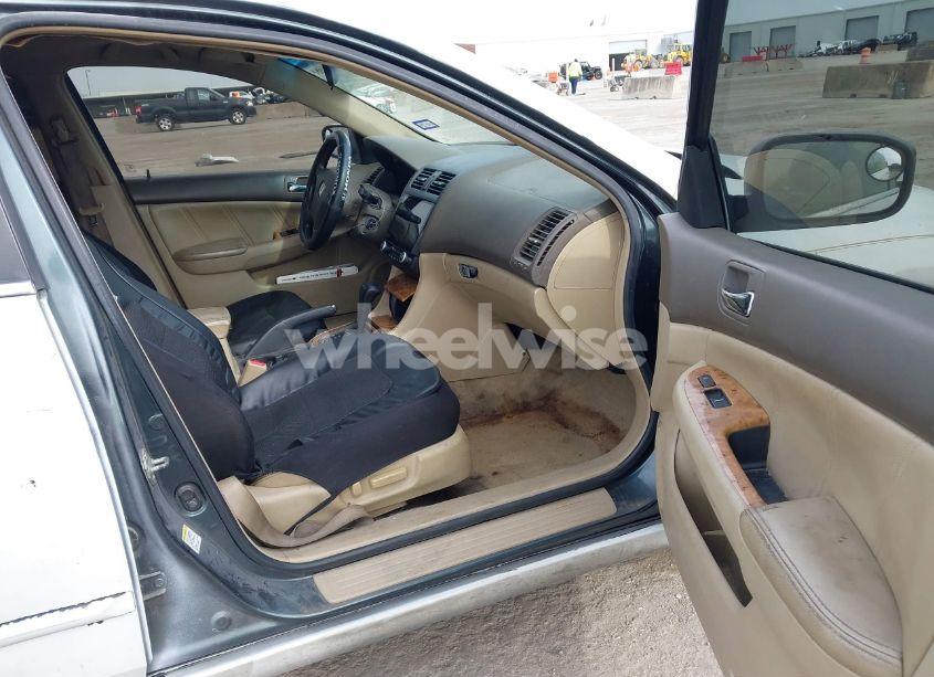 Photo 5 of 2004 Honda Accord 3.0 EX (VIN 1HGCM665X4A085180)
