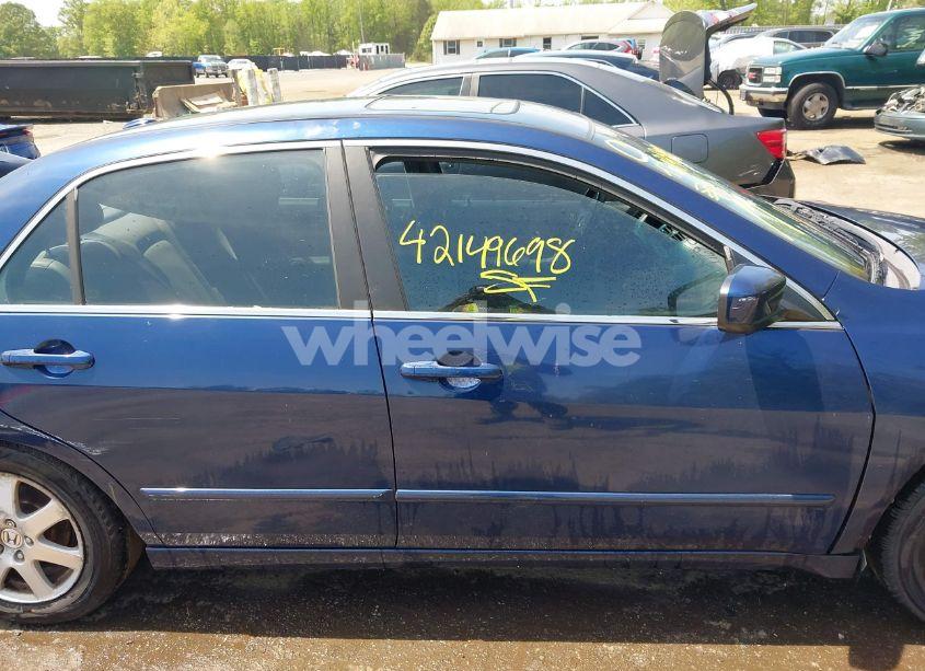 Photo 13 of 2005 Honda Accord 3.0 EX (VIN 1HGCM665X5A025031)