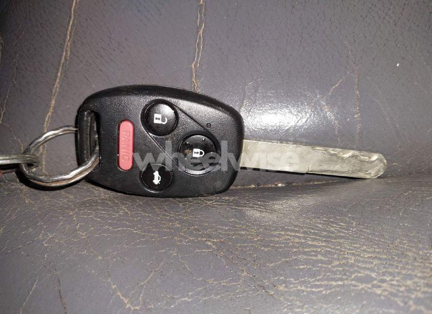 Photo 11 of 2005 Honda Accord 3.0 EX (VIN 1HGCM665X5A031721)