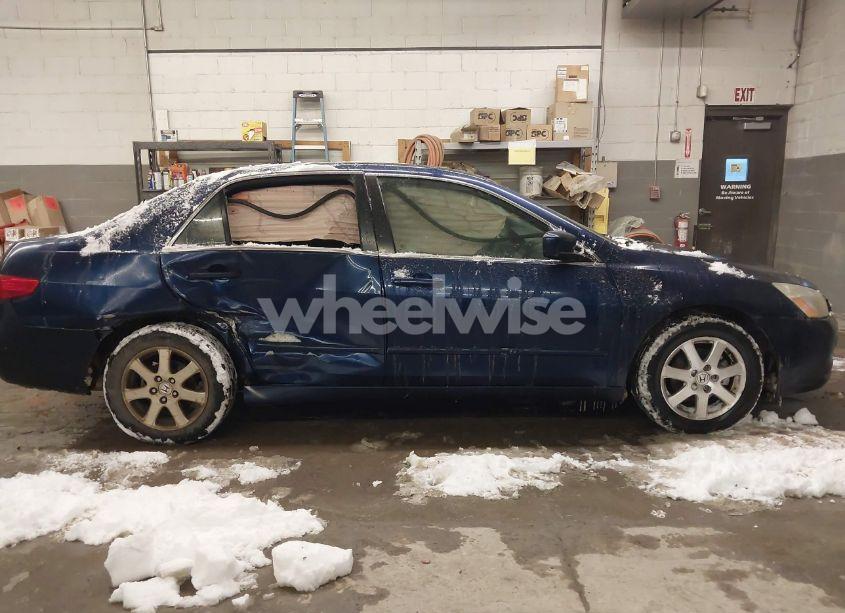 Photo 13 of 2005 Honda Accord 3.0 EX (VIN 1HGCM665X5A031721)