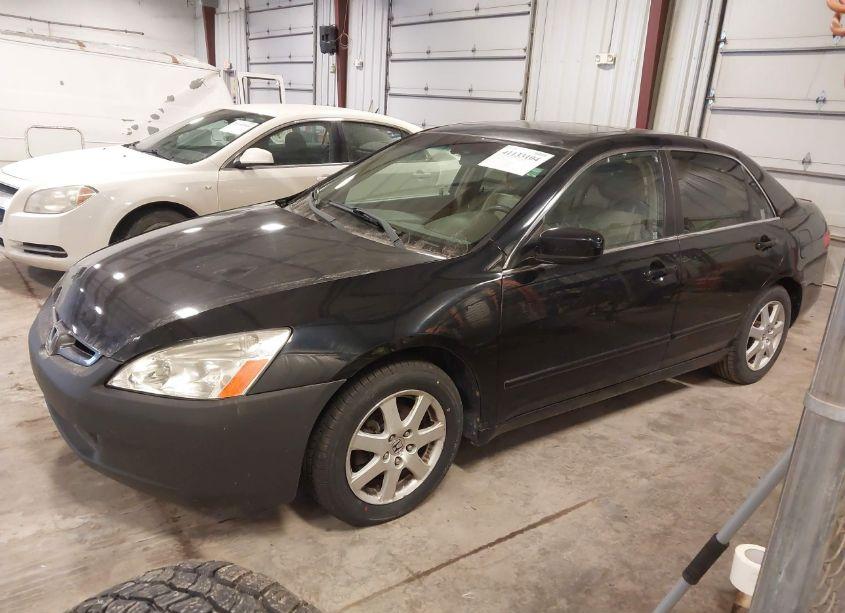 Photo 2 of 2005 Honda Accord 3.0 EX (VIN 1HGCM665X5A032903)