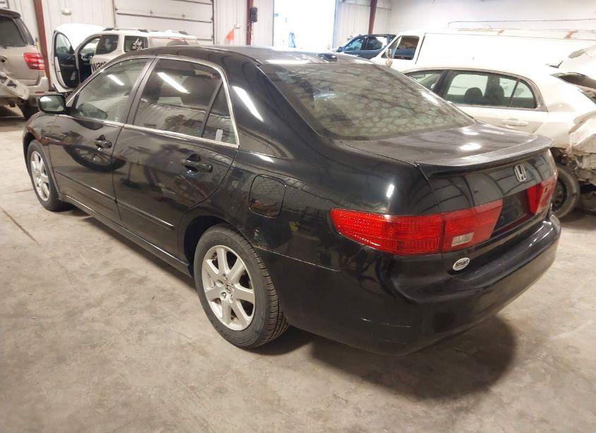Photo 3 of 2005 Honda Accord 3.0 EX (VIN 1HGCM665X5A032903)