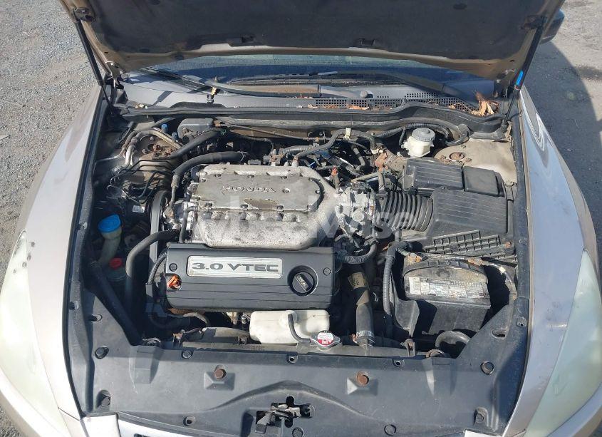 Photo 10 of 2005 Honda Accord 3.0 EX (VIN 1HGCM665X5A034702)