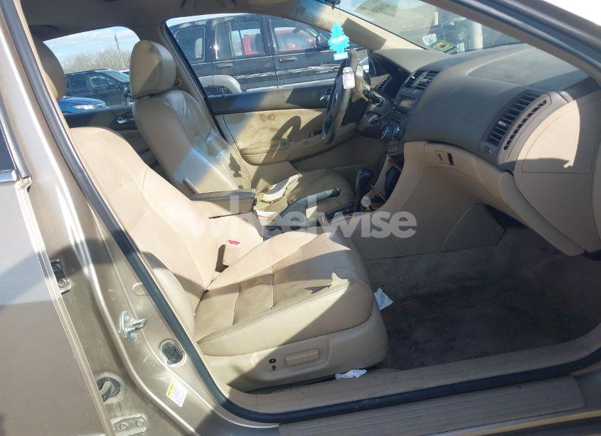 Photo 5 of 2005 Honda Accord 3.0 EX (VIN 1HGCM665X5A034702)