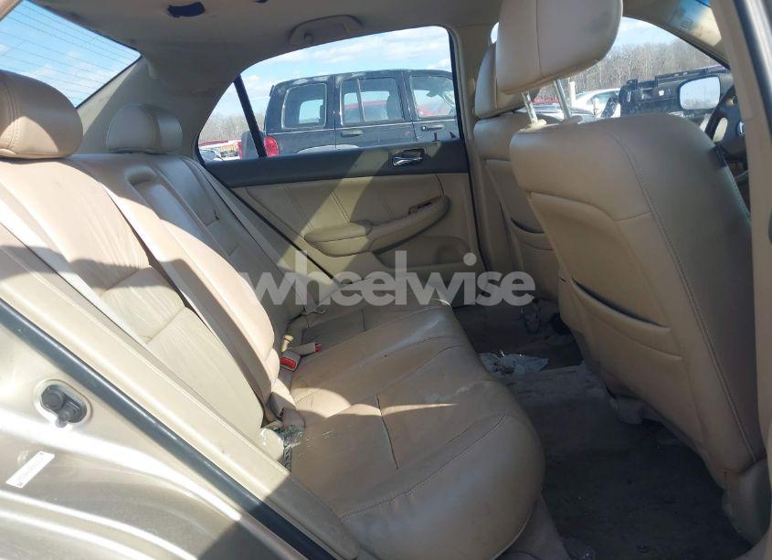 Photo 8 of 2005 Honda Accord 3.0 EX (VIN 1HGCM665X5A034702)