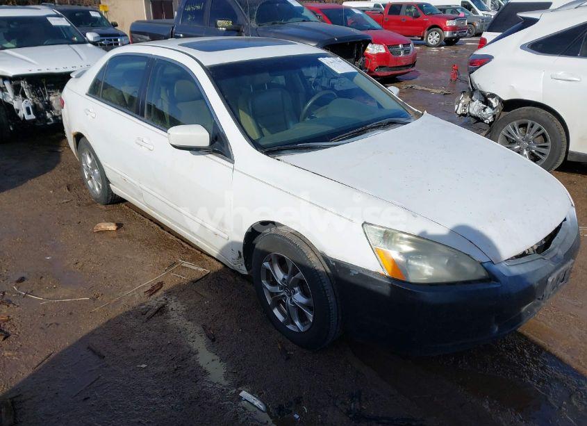 2005 Honda Accord 3.0 EX (VIN 1HGCM665X5A044680) main photo