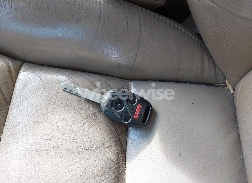 Photo 11 of 2005 Honda Accord 3.0 EX (VIN 1HGCM665X5A044680)