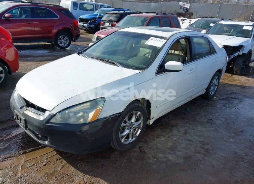 Photo 2 of 2005 Honda Accord 3.0 EX (VIN 1HGCM665X5A044680)