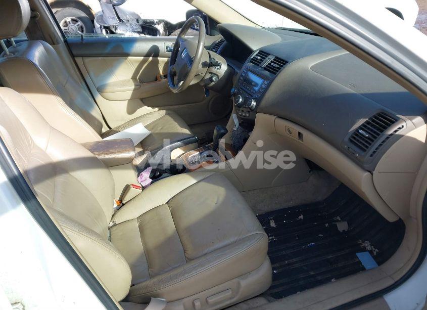 Photo 5 of 2005 Honda Accord 3.0 EX (VIN 1HGCM665X5A044680)