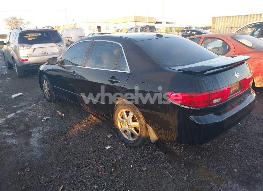 Photo 3 of 2005 Honda Accord 3.0 EX (VIN 1HGCM665X5A063794)