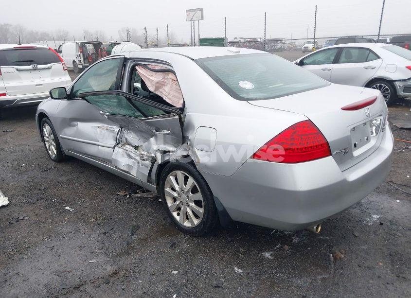 Photo 3 of 2006 Honda Accord 3.0 EX (VIN 1HGCM665X6A020137)