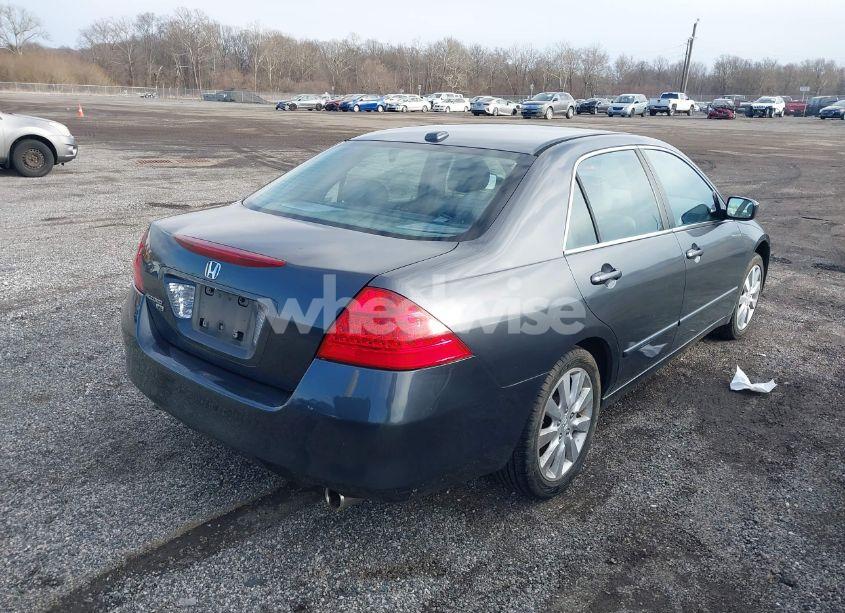 Photo 4 of 2006 Honda Accord 3.0 EX (VIN 1HGCM665X6A026035)