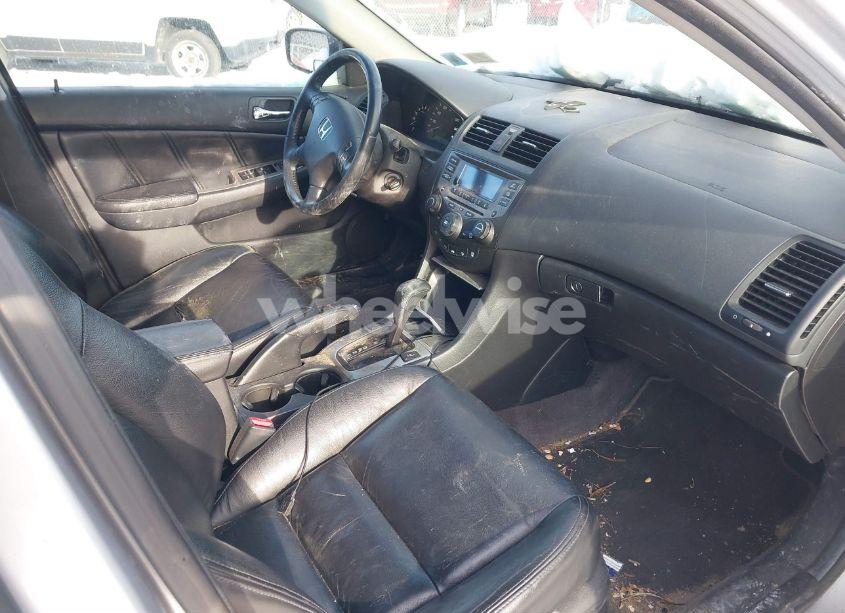 Photo 5 of 2006 Honda Accord 3.0 EX (VIN 1HGCM665X6A053574)