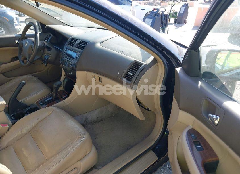 Photo 5 of 2006 Honda Accord 3.0 EX (VIN 1HGCM665X6A066714)