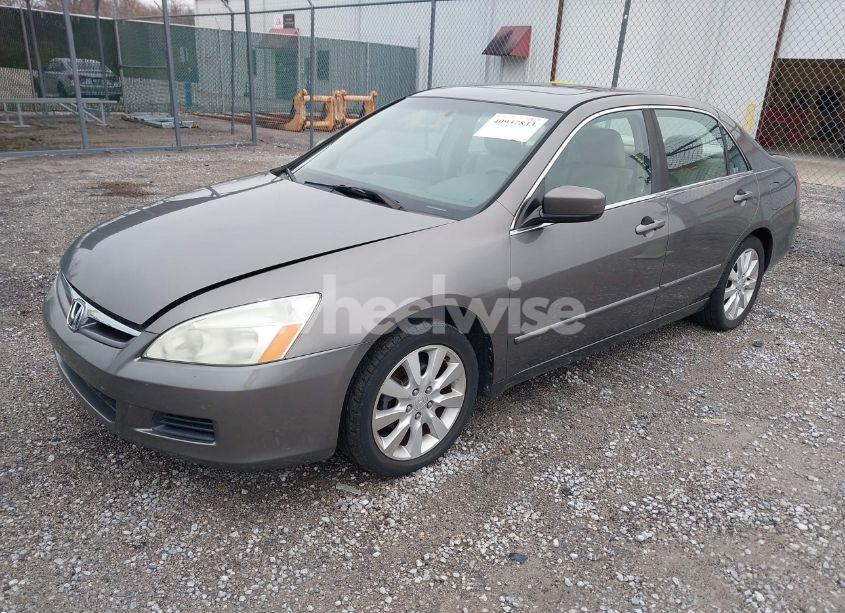 Photo 2 of 2006 Honda Accord 3.0 EX (VIN 1HGCM665X6A067541)