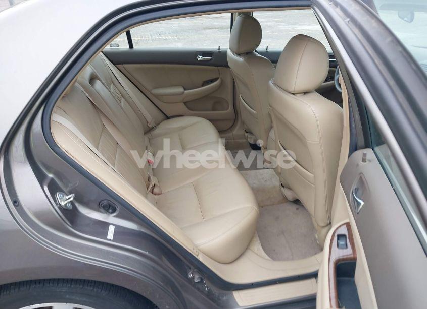 Photo 8 of 2006 Honda Accord 3.0 EX (VIN 1HGCM665X6A067541)