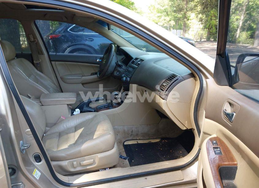 Photo 5 of 2006 Honda Accord 3.0 EX (VIN 1HGCM665X6A068561)