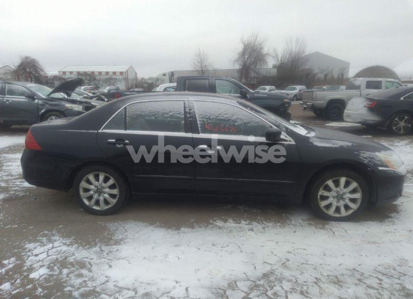 Photo 13 of 2006 Honda Accord 3.0 EX (VIN 1HGCM665X6A074988)