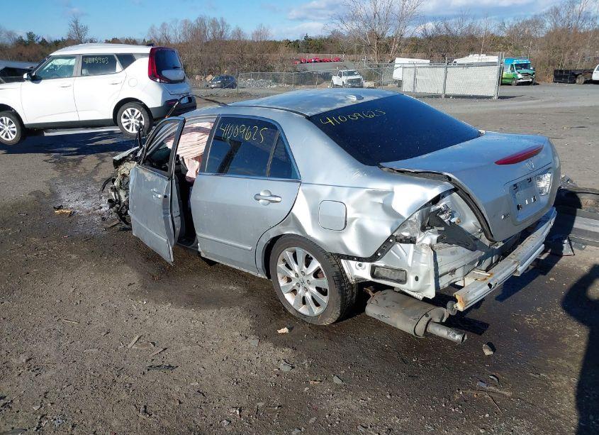 Photo 3 of 2007 Honda Accord 3.0 EX (VIN 1HGCM665X7A001850)