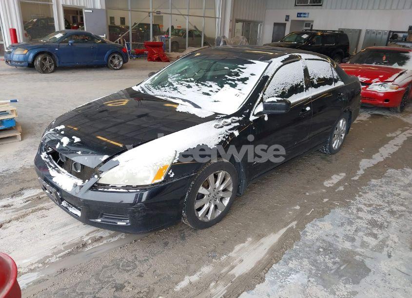 Photo 2 of 2007 Honda Accord 3.0 EX (VIN 1HGCM665X7A010810)
