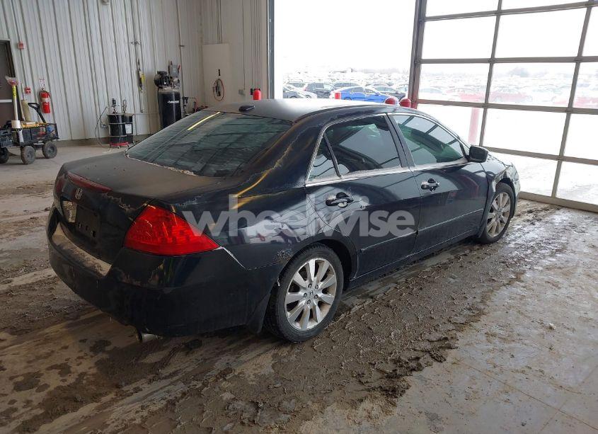 Photo 4 of 2007 Honda Accord 3.0 EX (VIN 1HGCM665X7A010810)