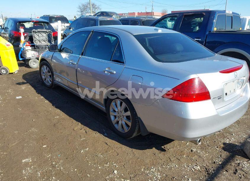 Photo 3 of 2007 Honda Accord 3.0 EX (VIN 1HGCM665X7A013660)