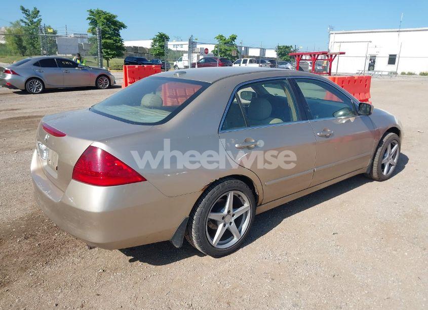Photo 4 of 2007 Honda Accord 3.0 EX (VIN 1HGCM665X7A014386)