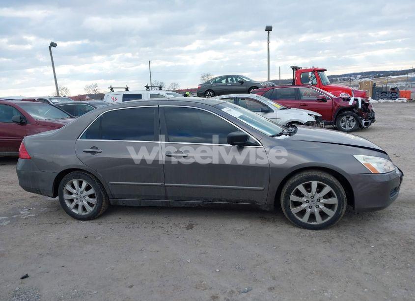 Photo 13 of 2007 Honda Accord 3.0 EX (VIN 1HGCM665X7A019197)