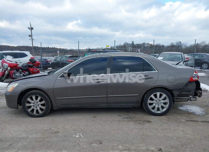Photo 14 of 2007 Honda Accord 3.0 EX (VIN 1HGCM665X7A019197)