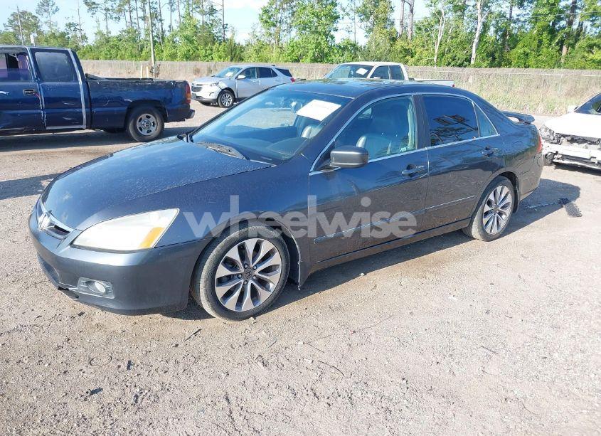 Photo 2 of 2007 Honda Accord 3.0 EX (VIN 1HGCM665X7A035996)