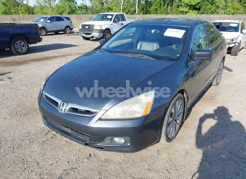 Photo 6 of 2007 Honda Accord 3.0 EX (VIN 1HGCM665X7A035996)