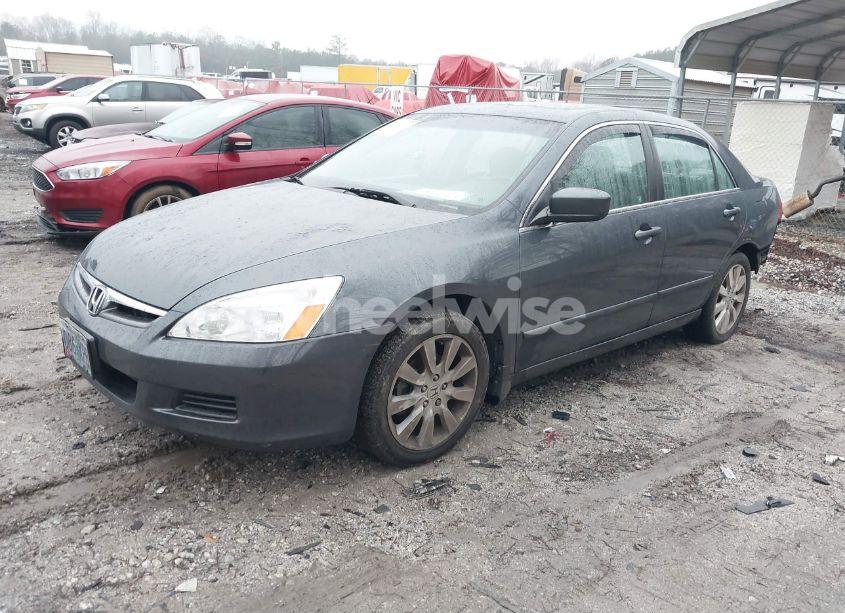Photo 2 of 2007 Honda Accord 3.0 EX (VIN 1HGCM665X7A041832)