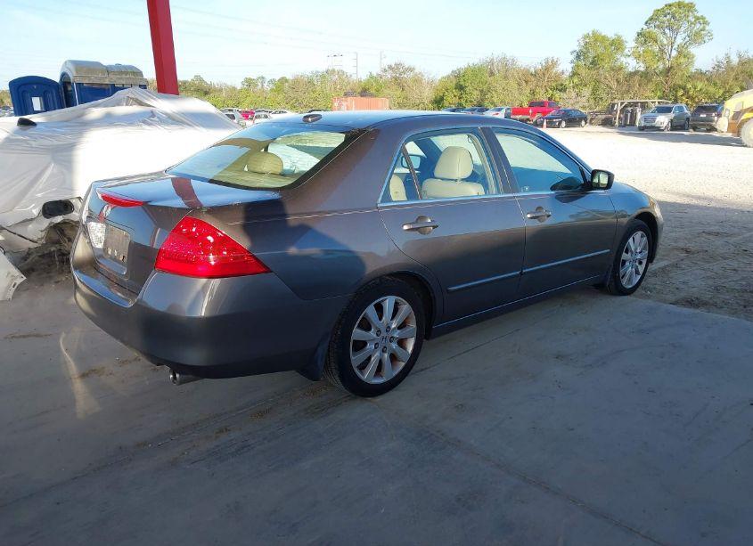 Photo 4 of 2007 Honda Accord 3.0 EX (VIN 1HGCM665X7A067427)